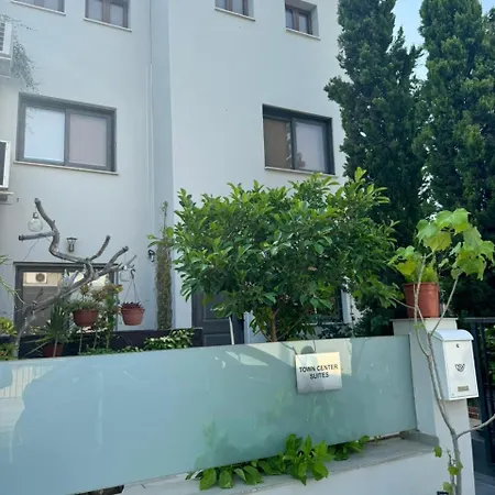 Town Centre בית הארחה לרנקה