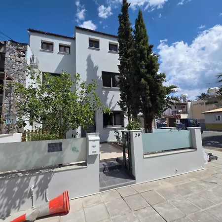 Town Centre 2* לרנקה
