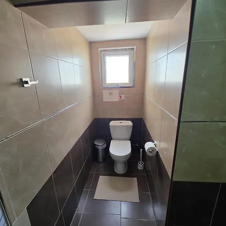 Town Centre בית הארחה 2*