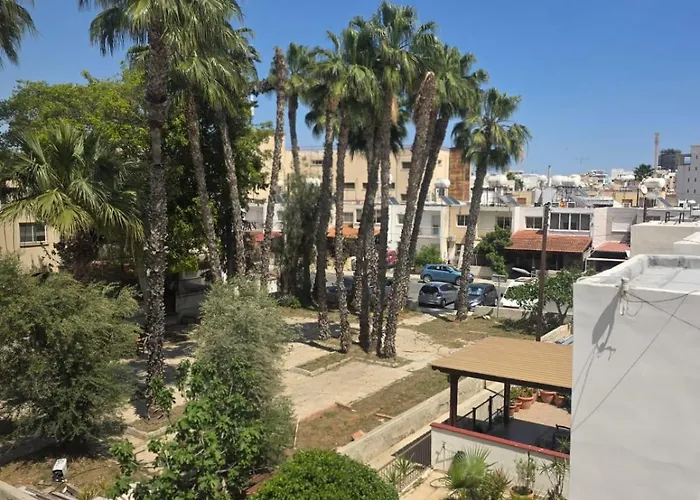 Town Centre Πανσιόν Λάρνακα