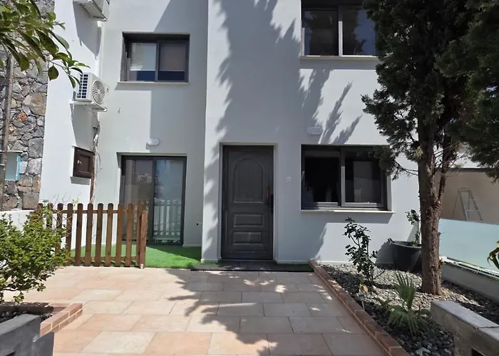 Town Centre Πανσιόν Λάρνακα