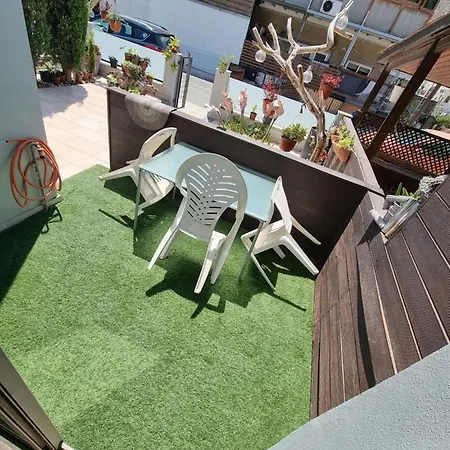 Town Centre 2* לרנקה