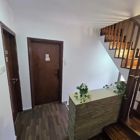 Casa de hóspedes Town Centre 2*