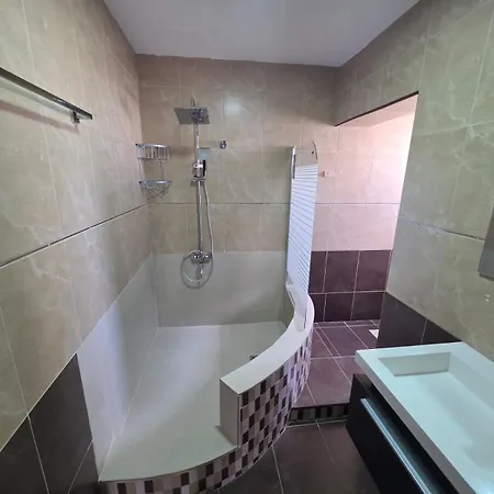 Town Centre Pensionat 2*
