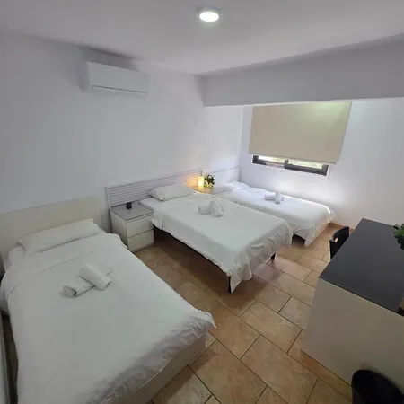 Town Centre 2* לרנקה