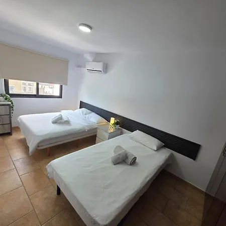 Casa de hóspedes Town Centre 2*