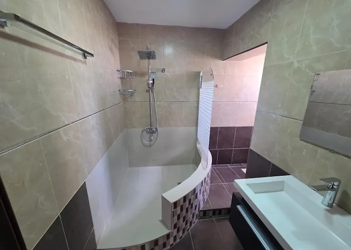 Town Centre Guest house 2*