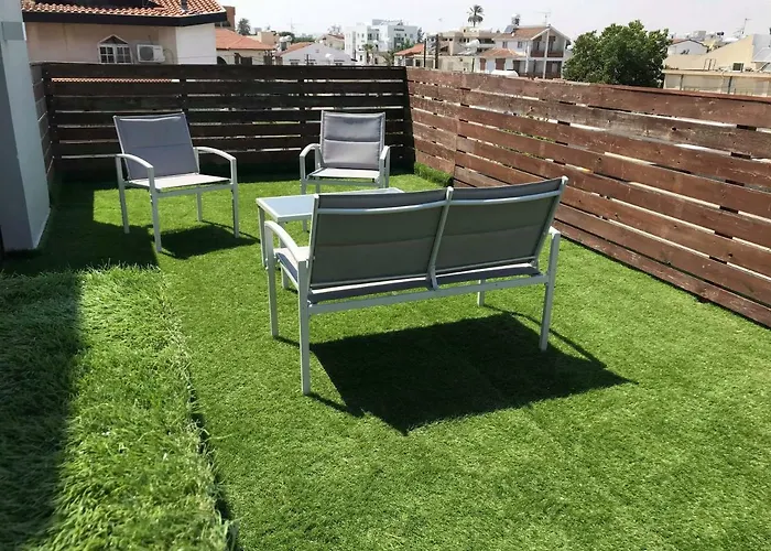 Town Centre 2* לרנקה