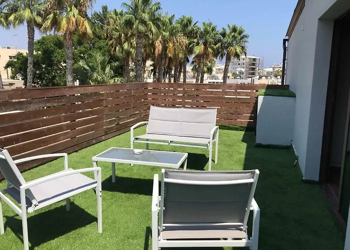 Town Centre בית הארחה 2*