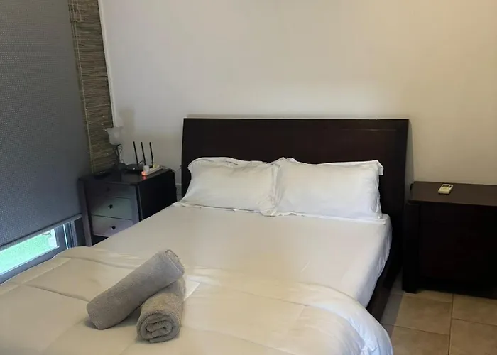 Гостьовий будинок Town Centre Ларнака