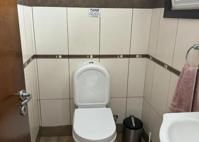 Гостьовий будинок Town Centre Ларнака