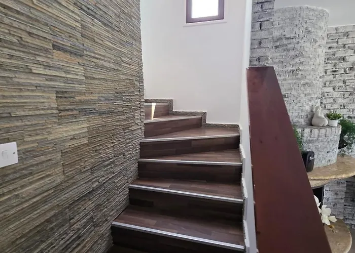 Town Centre Гостьовий будинок